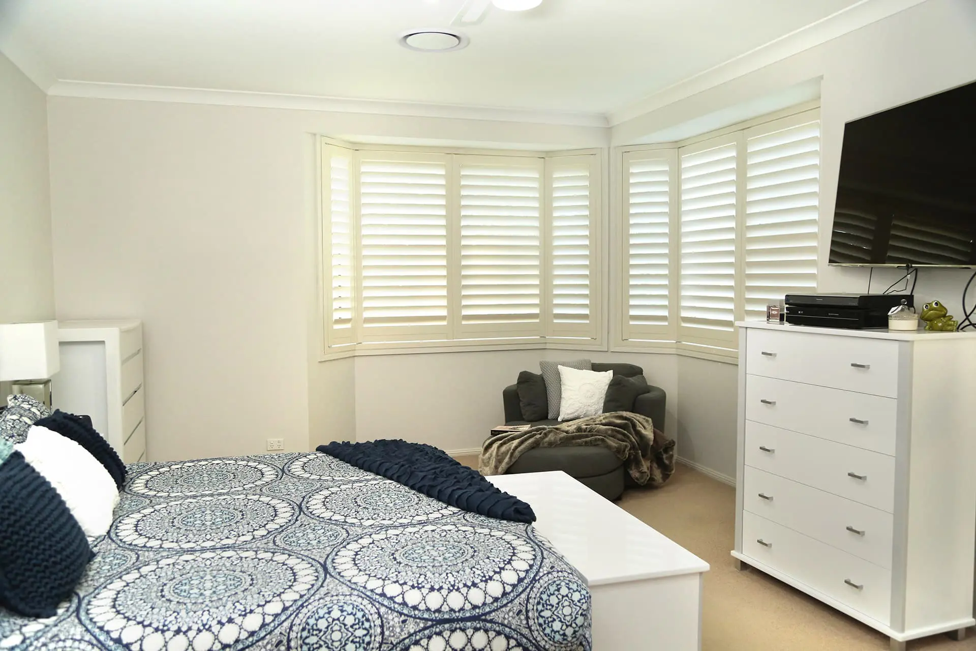internal shutters, internal shutters newcastle, internal shutters maitland, aluminium plantation shutters newcastle